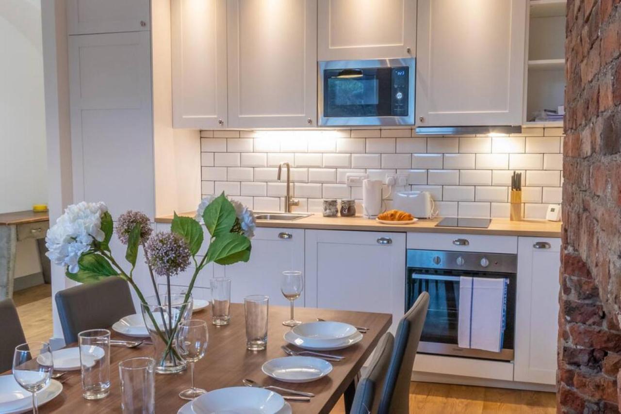 Pillo Rooms Serviced Apartments - Salford Manchester Eksteriør bilde