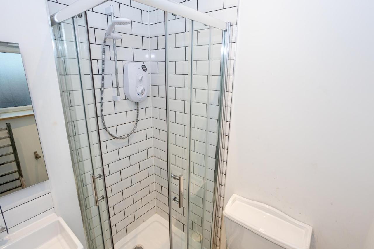 Pillo Rooms Serviced Apartments - Salford Manchester Eksteriør bilde