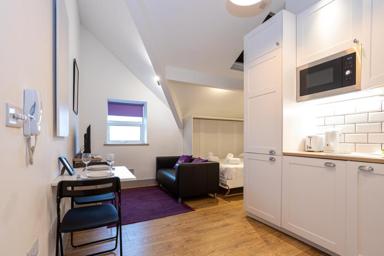 Pillo Rooms Serviced Apartments - Salford Manchester Eksteriør bilde